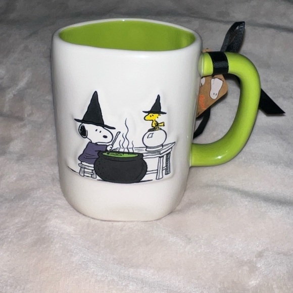Snoopy Peanuts Rae Dunn Halloween Mug - Picture 1 of 2